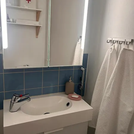 Cozy Two-bedroom With Sauna In The Center Of Διαμέρισμα